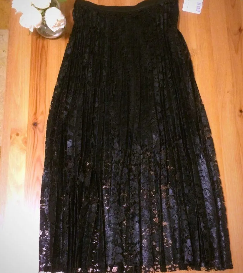 🛍HP🛍  Black Pleated Maxi Lace Skirt - Image 2