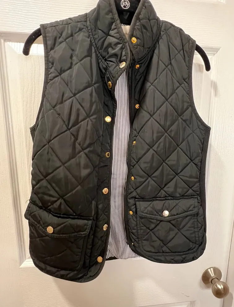 Adrienne Vittadini Black Quilted Vest with Gold Buttons and Striped Lining - Image 1