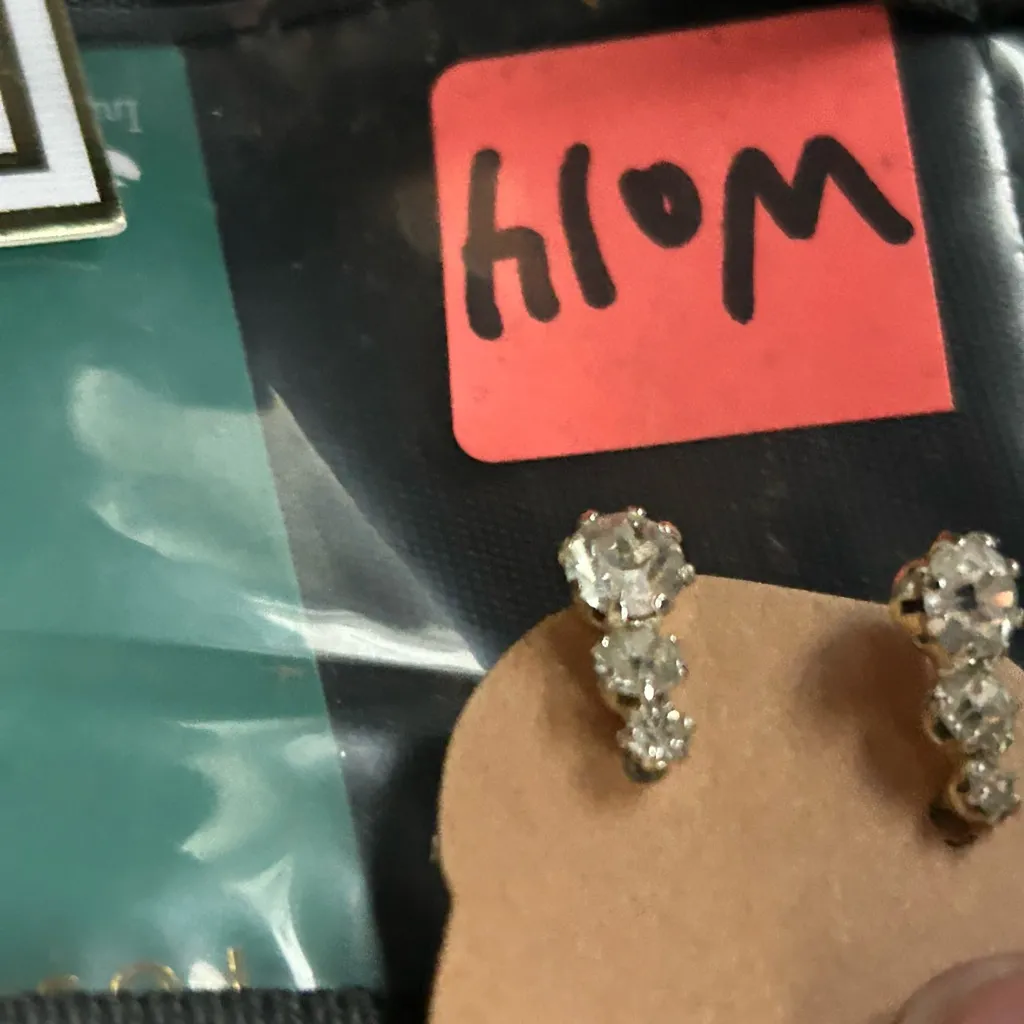 Elegant Silver Drop Earrings - Image 5