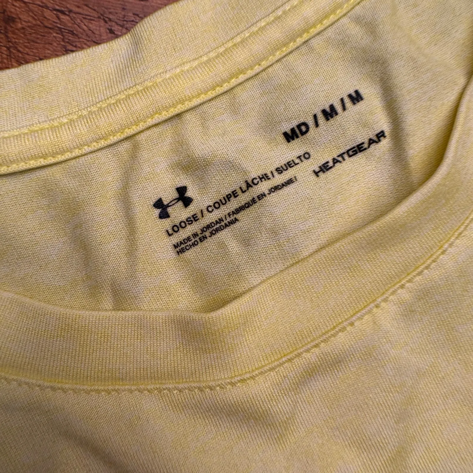 Under Armour HeatGear Loose Fit T Shirt Women's Medium Yellow Athletic - Image 3