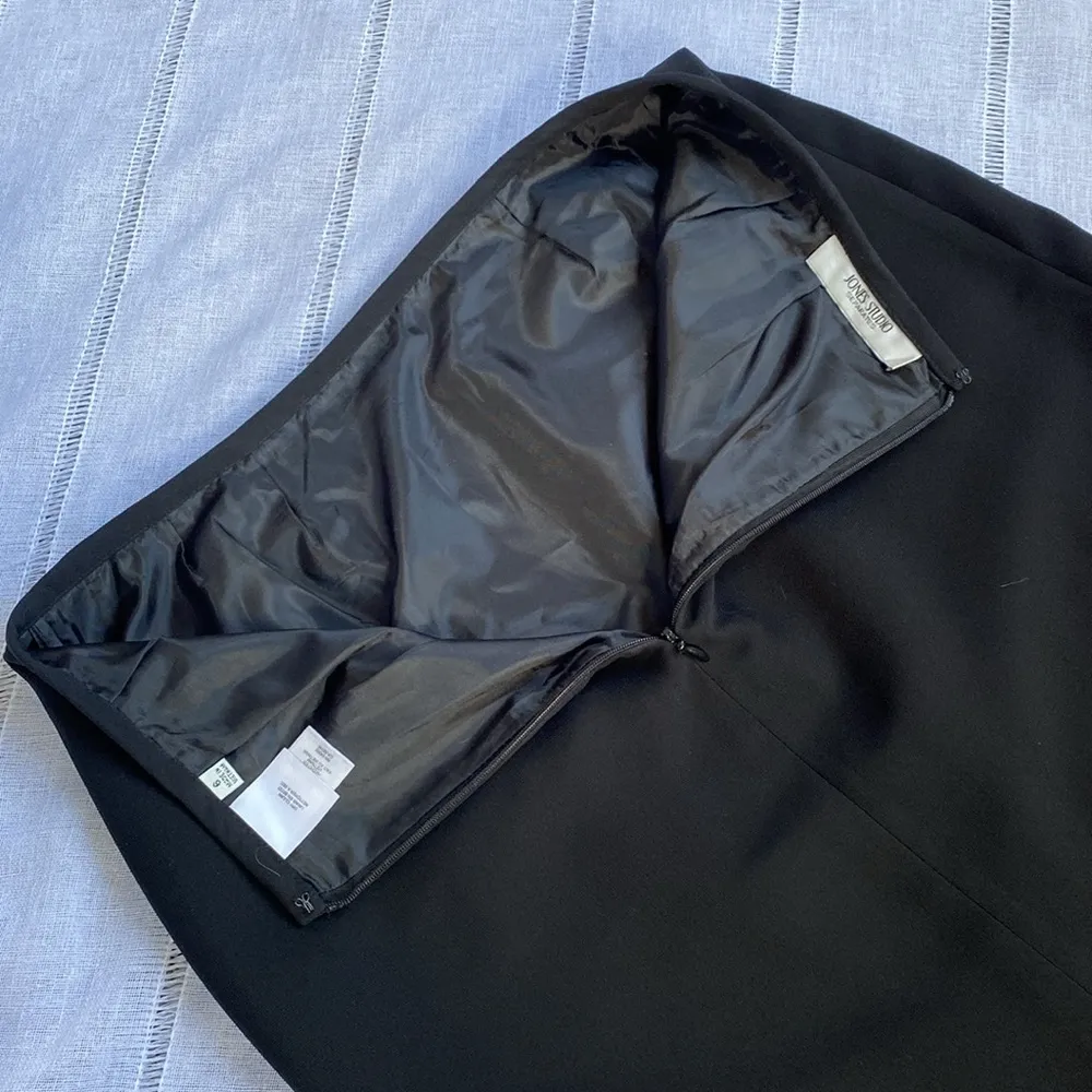 Jones Studio Separates 90s black maxi skirts. - Image 5