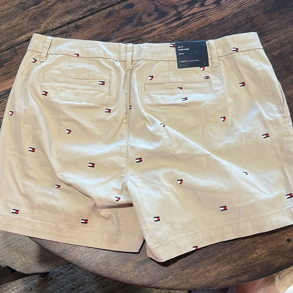 Tommy Hilfiger size 14 women’s shorts - Image 4