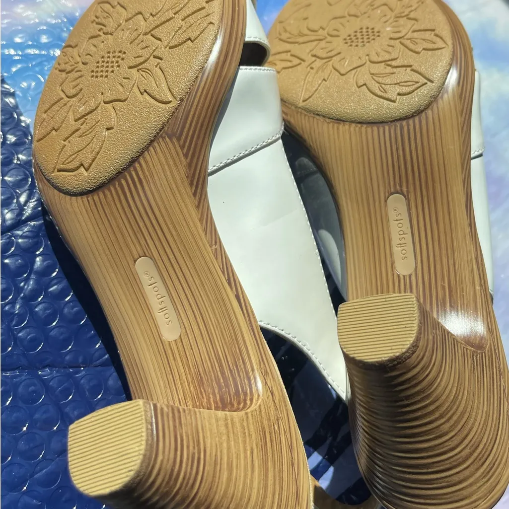 SOFTSPOTS White Slingback Sandals Size undefined - Image 6