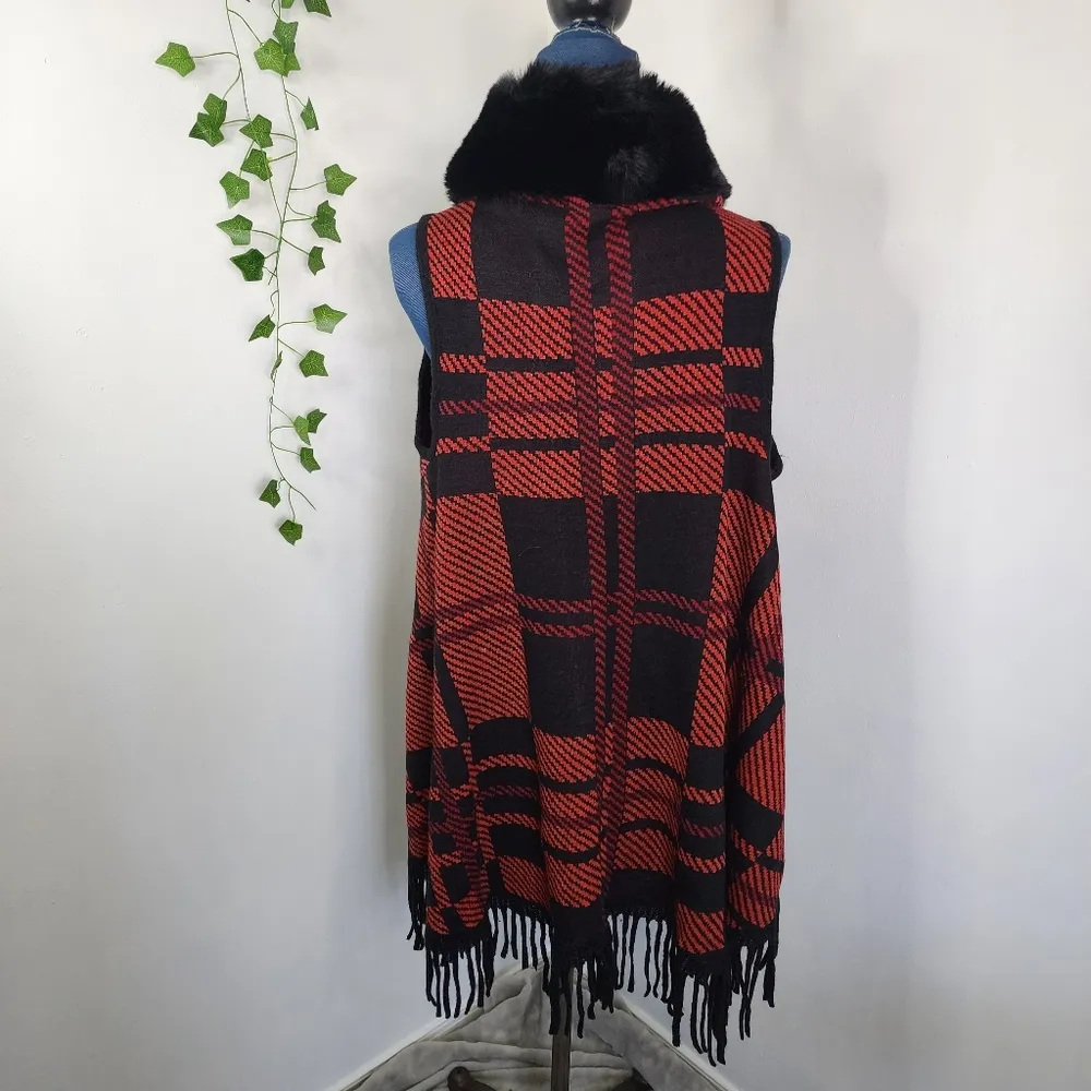 Northern Angel Black Red Vest Cape with Faux Fur and Fringe NWT Size undefined - Image 8