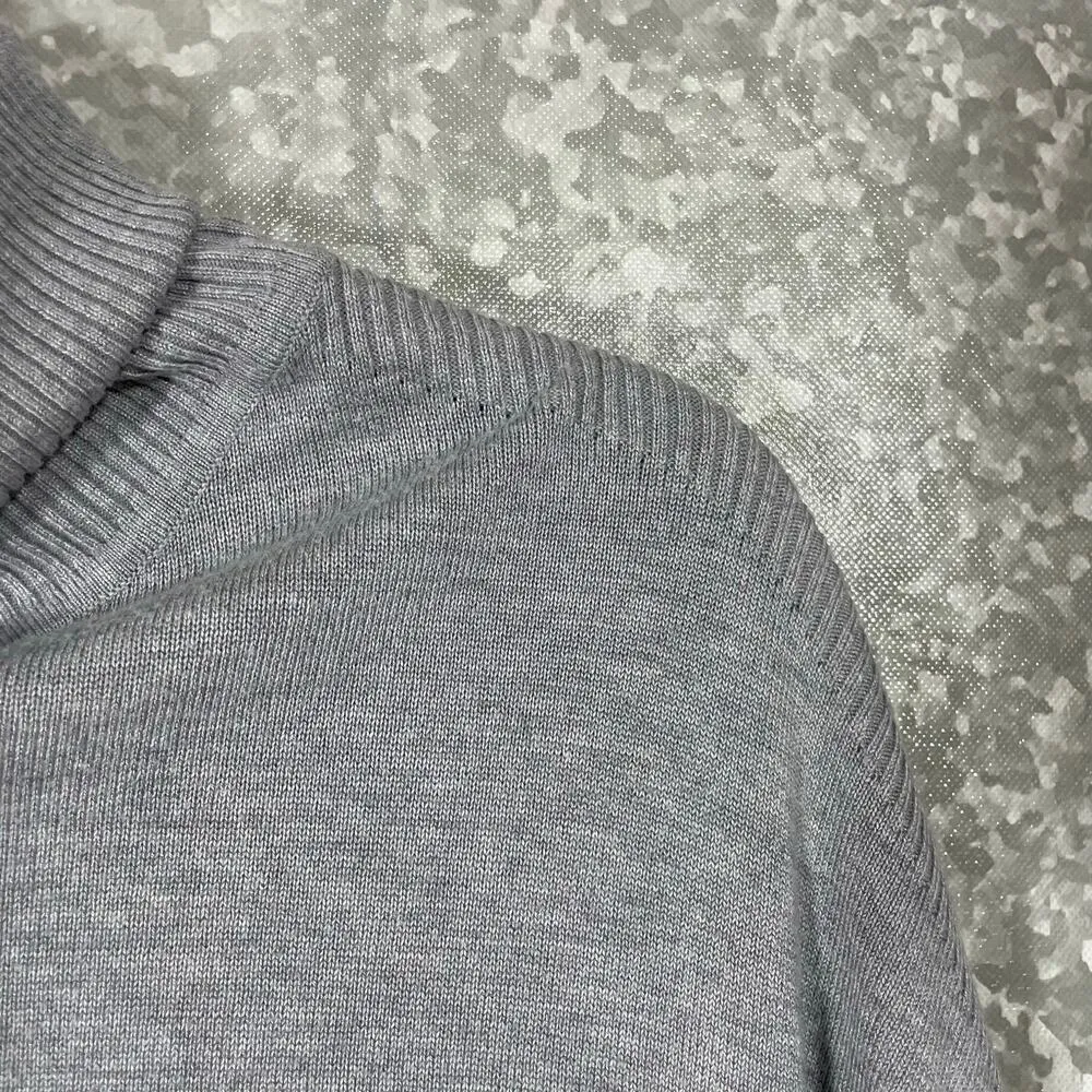 Suzy Shier Women's Gray Oversized Short Sleeve Turtleneck Sweater - Size Medium - Image 2