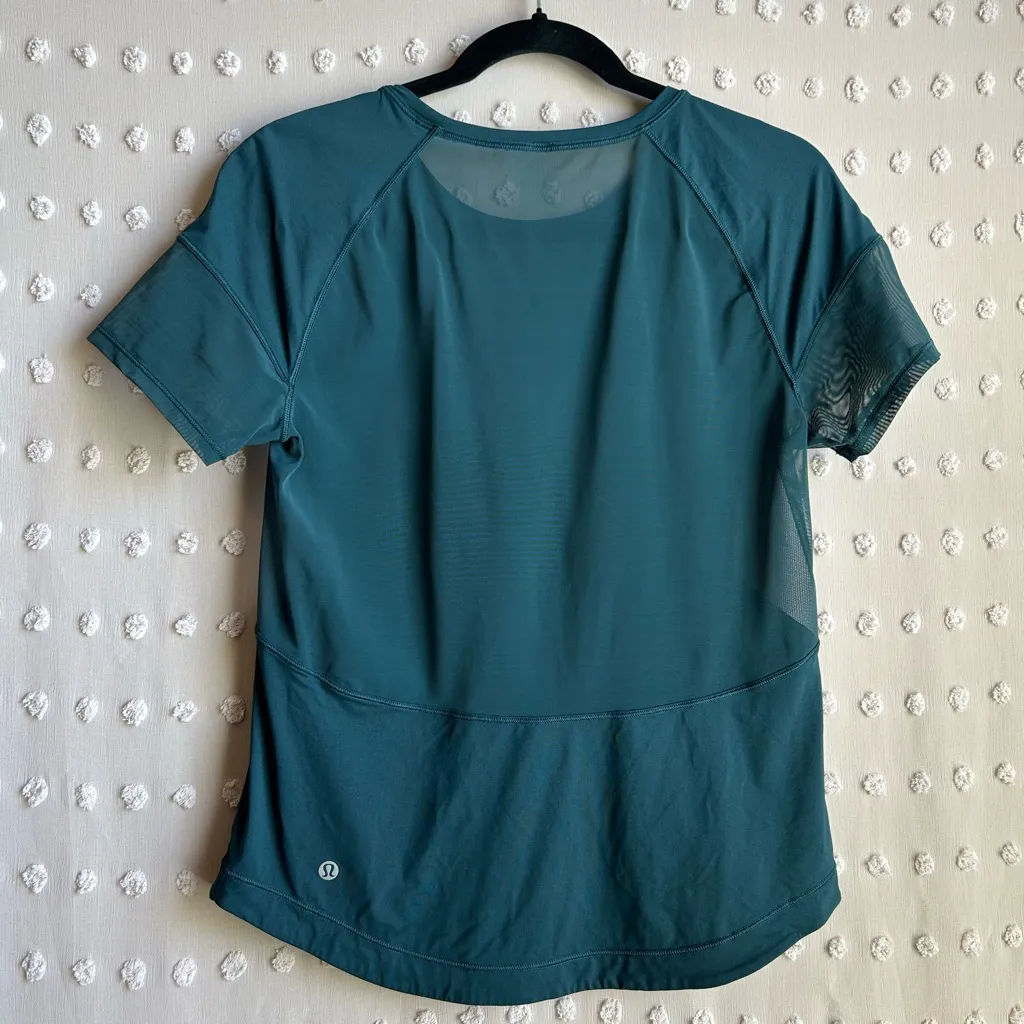 Lululemon Women’s Mesh Back‎ Short Sleeve Tee Teal Blue - Image 2