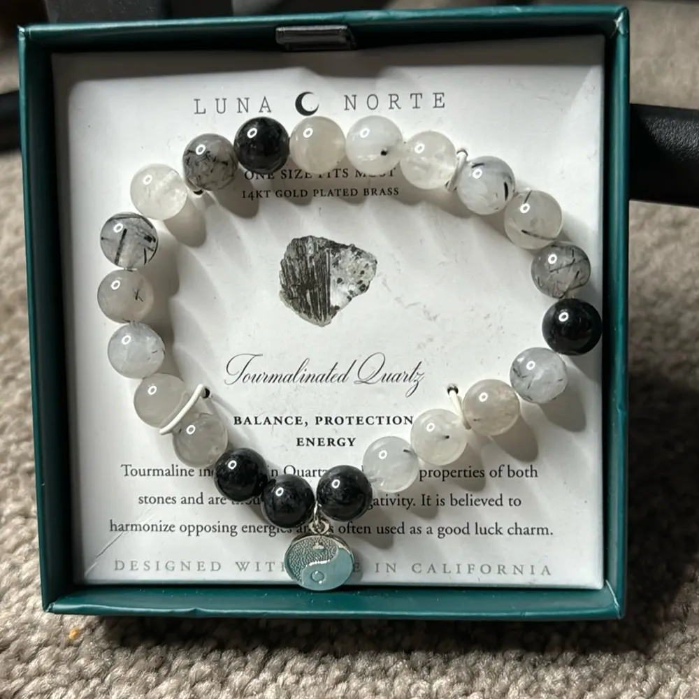 Luna Norte Tourmalinated Quartz Bracelet Black - Image 2