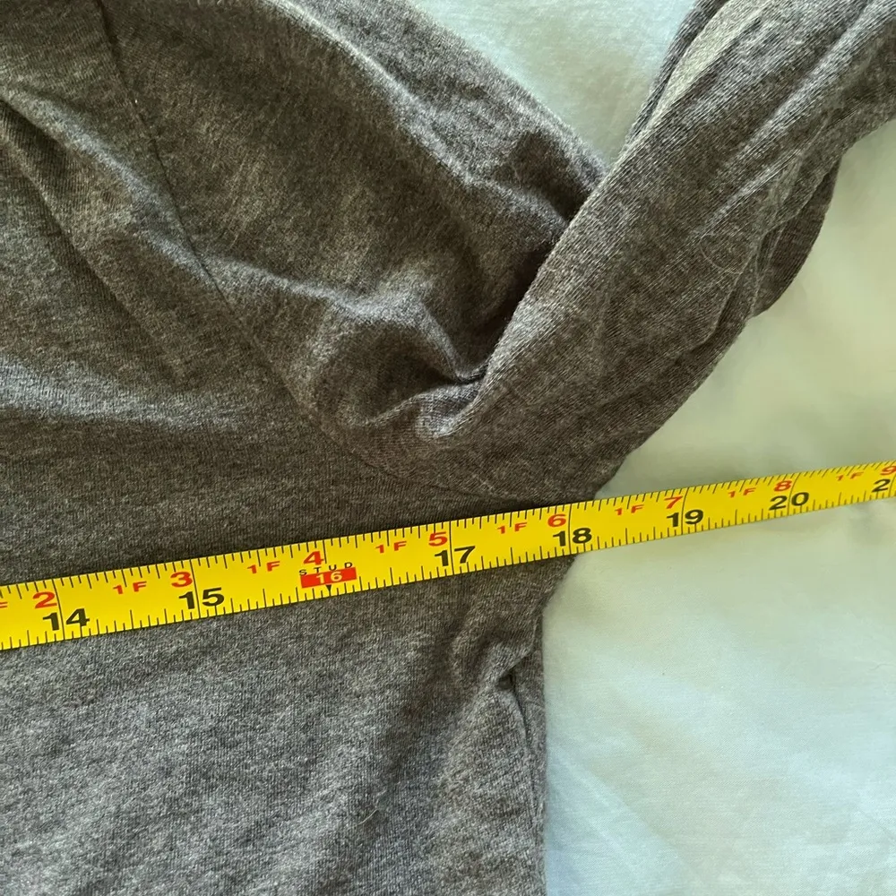 Gray turtleneck long sleeve - Image 3