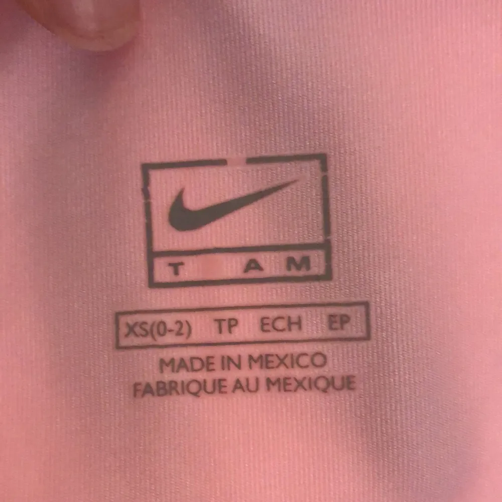 🎉4 for $20 Nike Long Sleeve Workout Top, XS - Image 5