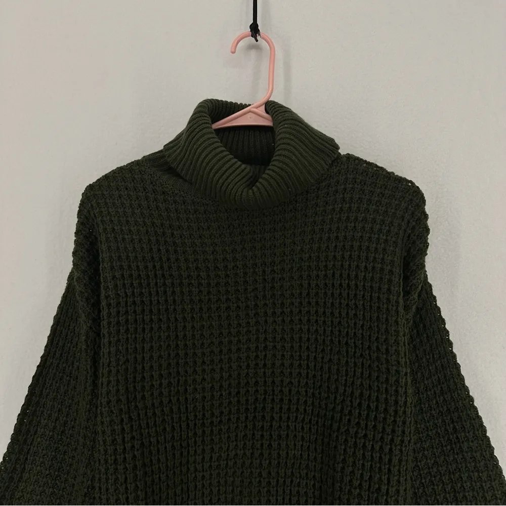 Divided Turtle Neck Pullover Sweater Waffle Knit Women’s Small Green - Image 2