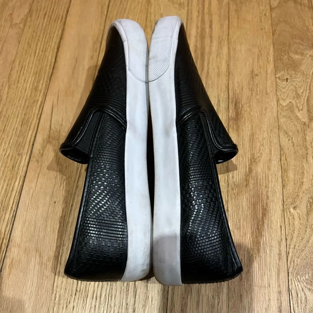 Women’s platform slip on black shoes with faux crocodile skin pattern Size 9.5 - Image 6