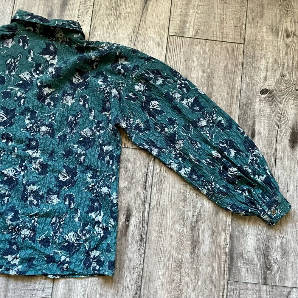 Vintage 1990s floral crinkle silk blouse - Image 8