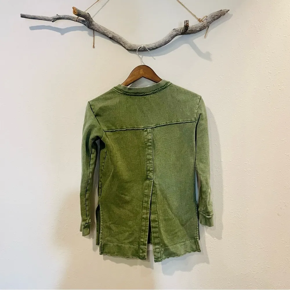 Anthropologie Pilcro Green Split Neck Top - Image 6