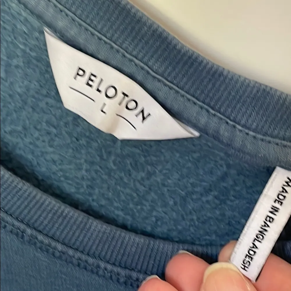 Peloton Blue Dreamblend Pullover Large - Image 4