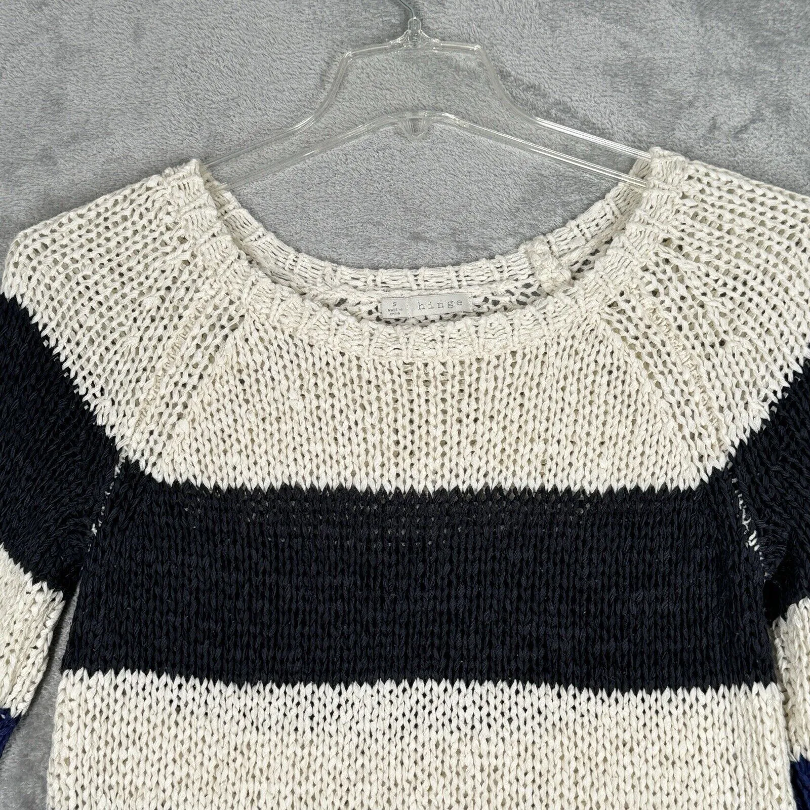 Hinge Sweater Womens Small Cream Navy Open Beachy Casual Preppy Minimal Neutral - Image 4