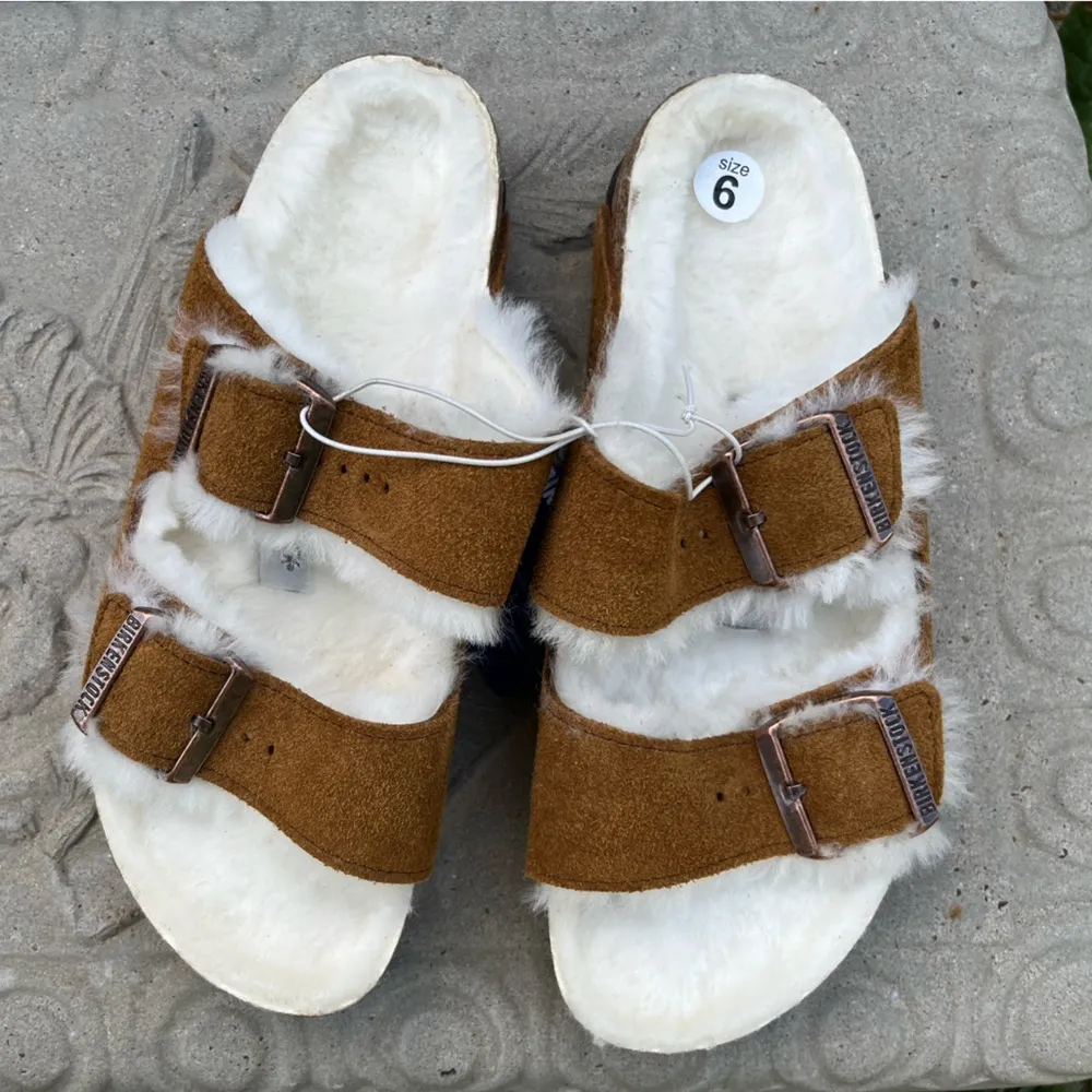 Arizona Shearling Lined Brown Suede Sandals Women’s Size 6 NWOB - Image 3
