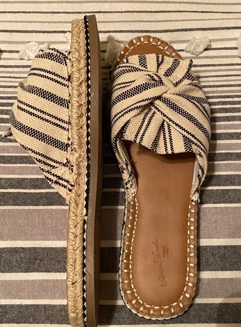 Universal Thread Slip On Sandals - Image 2