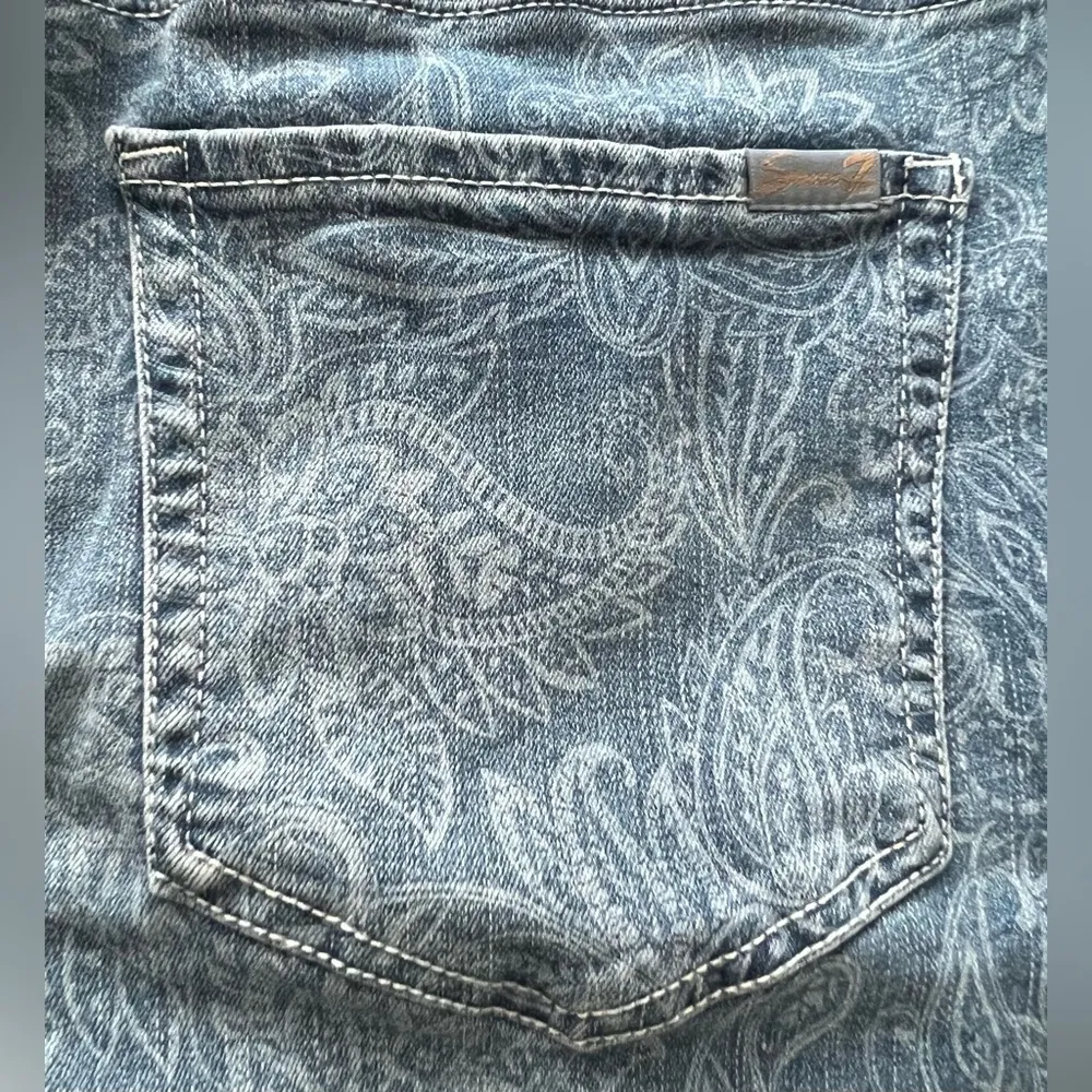 Seven7  | ladies paisley print denim skirt. Size: 16. - Image 3