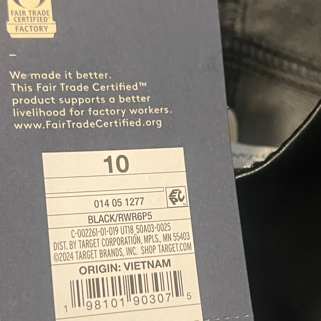 Classic Black Women's Jeans in front / black faux leather in back 10R 30”waist - Image 7