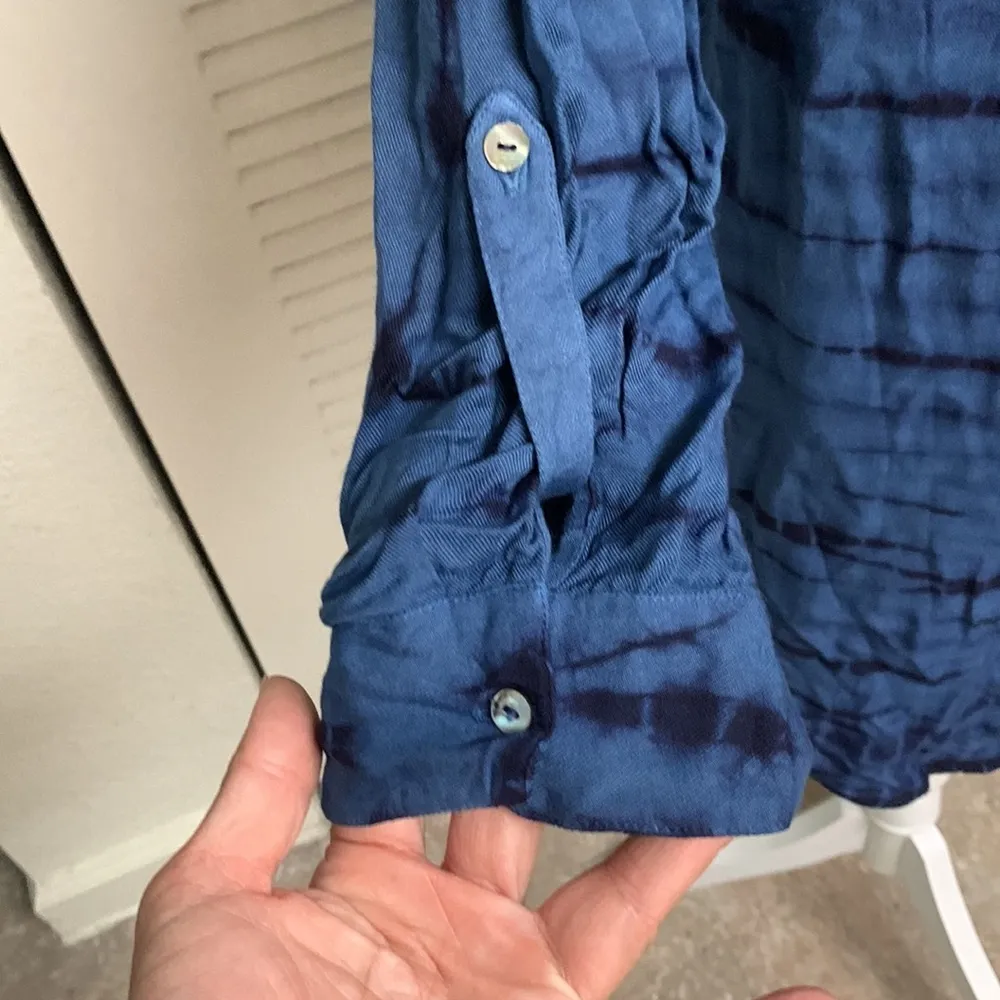 NWT CASUAL STUDIO Denim Blue Dip Dye High Low Top Size Medium - Image 6