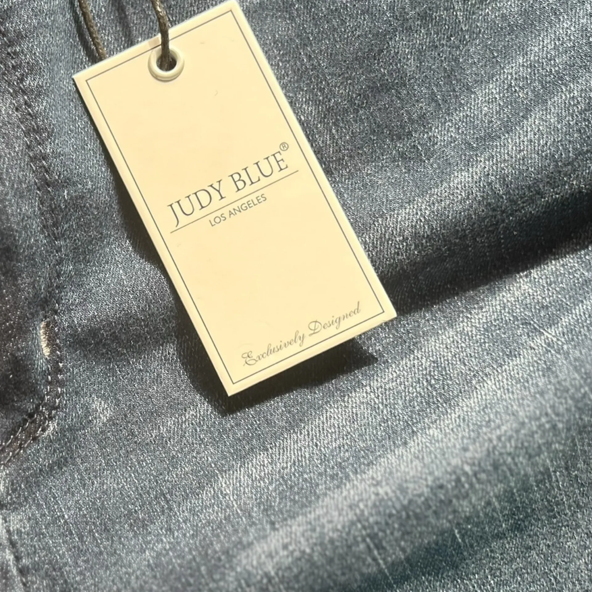 Judy Blue Women's Denim Capris Size M Blue Relaxed Fit Casual 5-Pocket 13 - Image 5