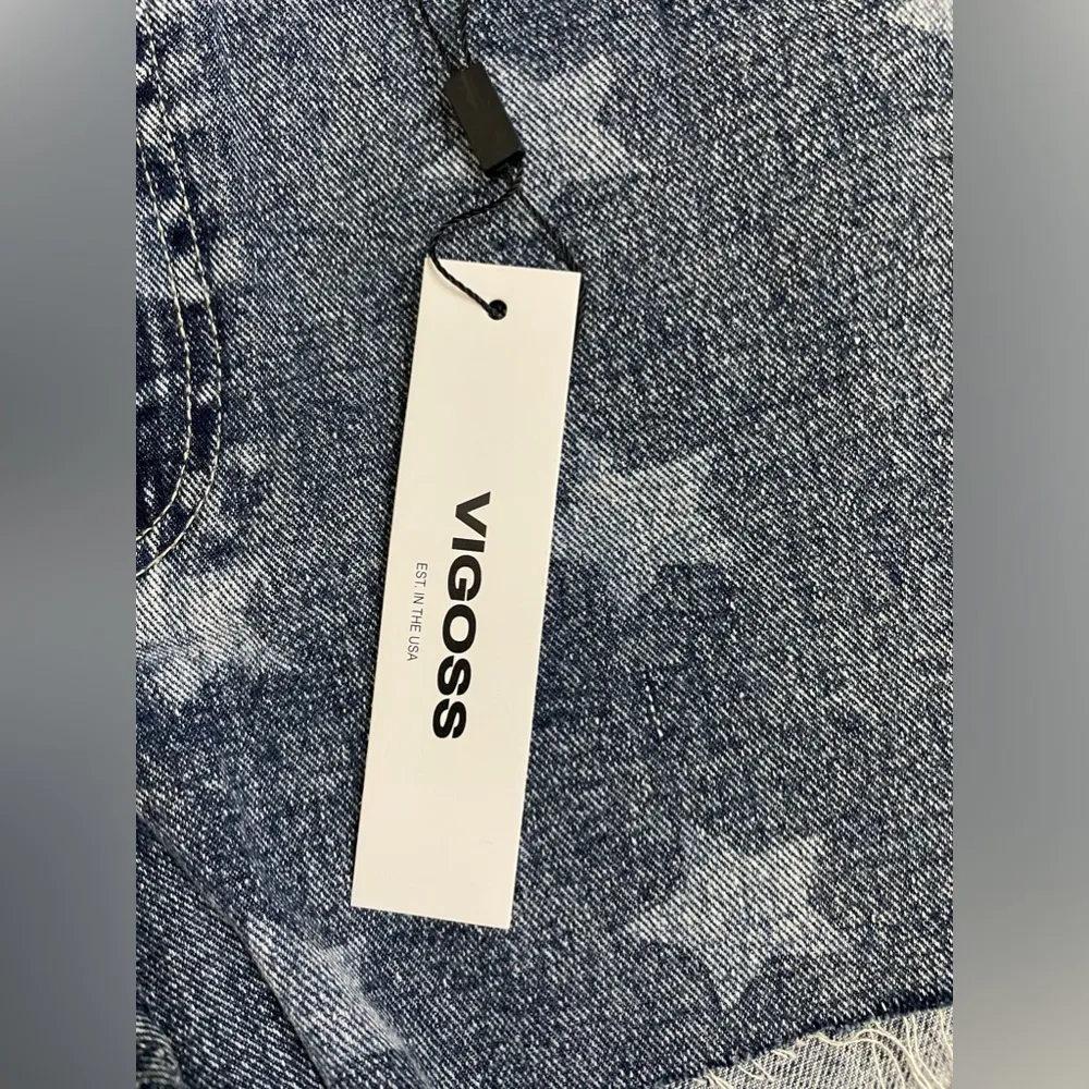 NWT Vigoss® Stars ACE 3" High Rise Denim Shorts | Size 30 Raw Hem - Image 6