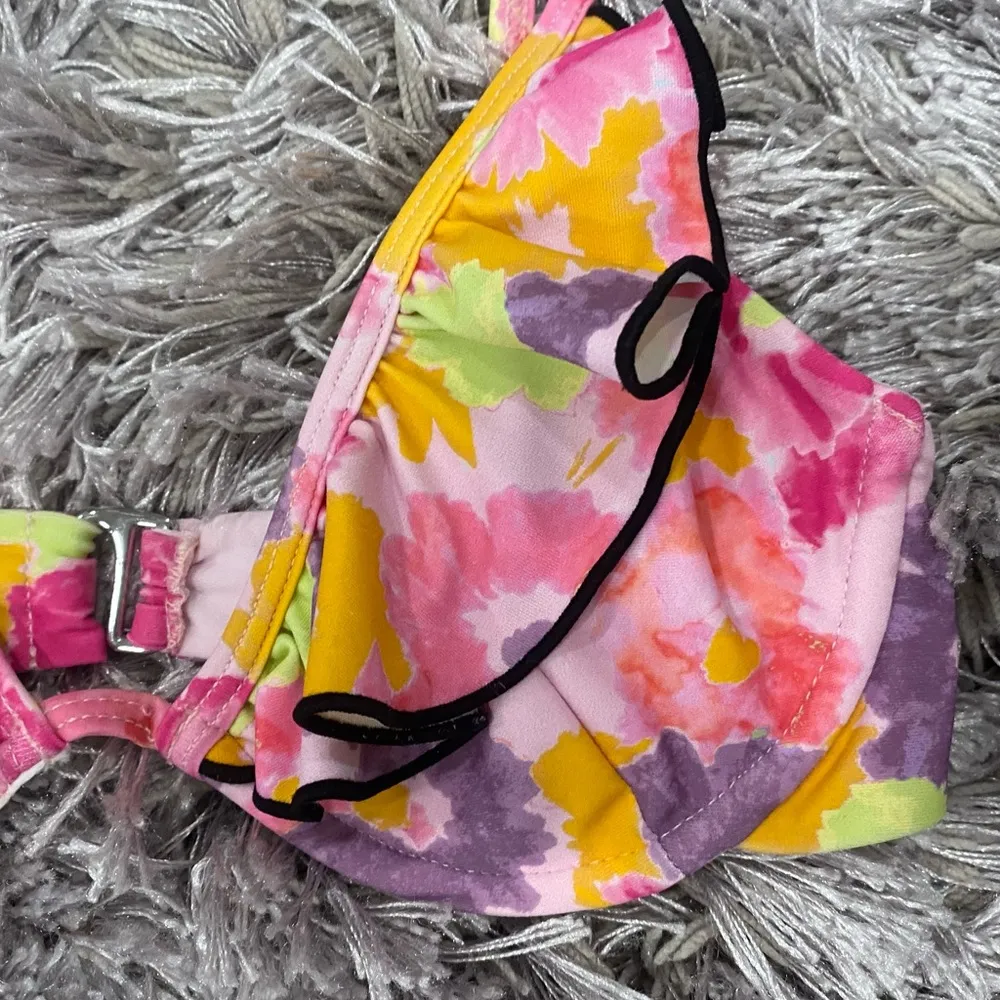 NWOT - LPA - Dixie Floral Ruffle Bikini Top - Image 5