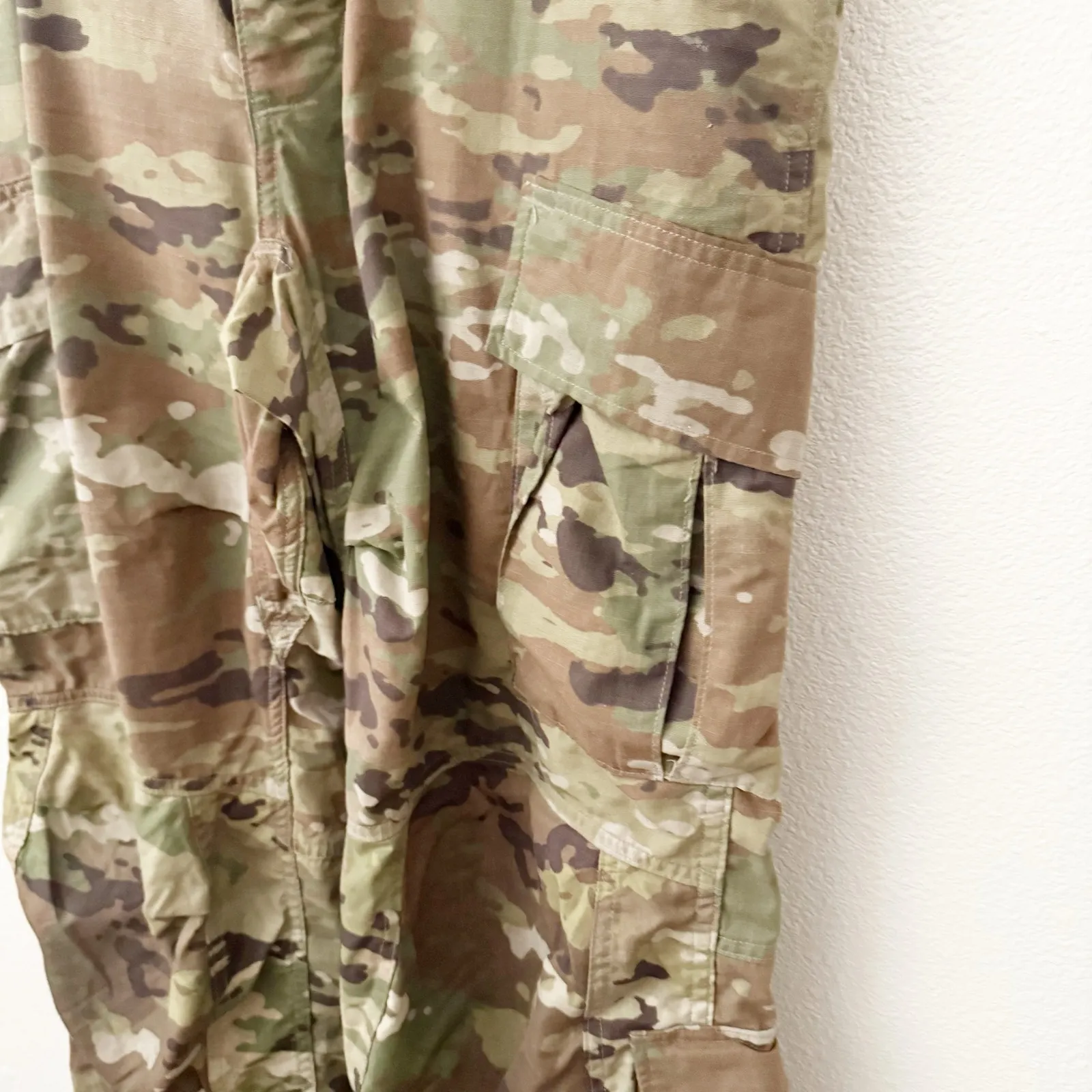MILITARY | Vintage Camouflage Camo Pants Cargo Army Tie Unisex | Large Long Green - Image 4