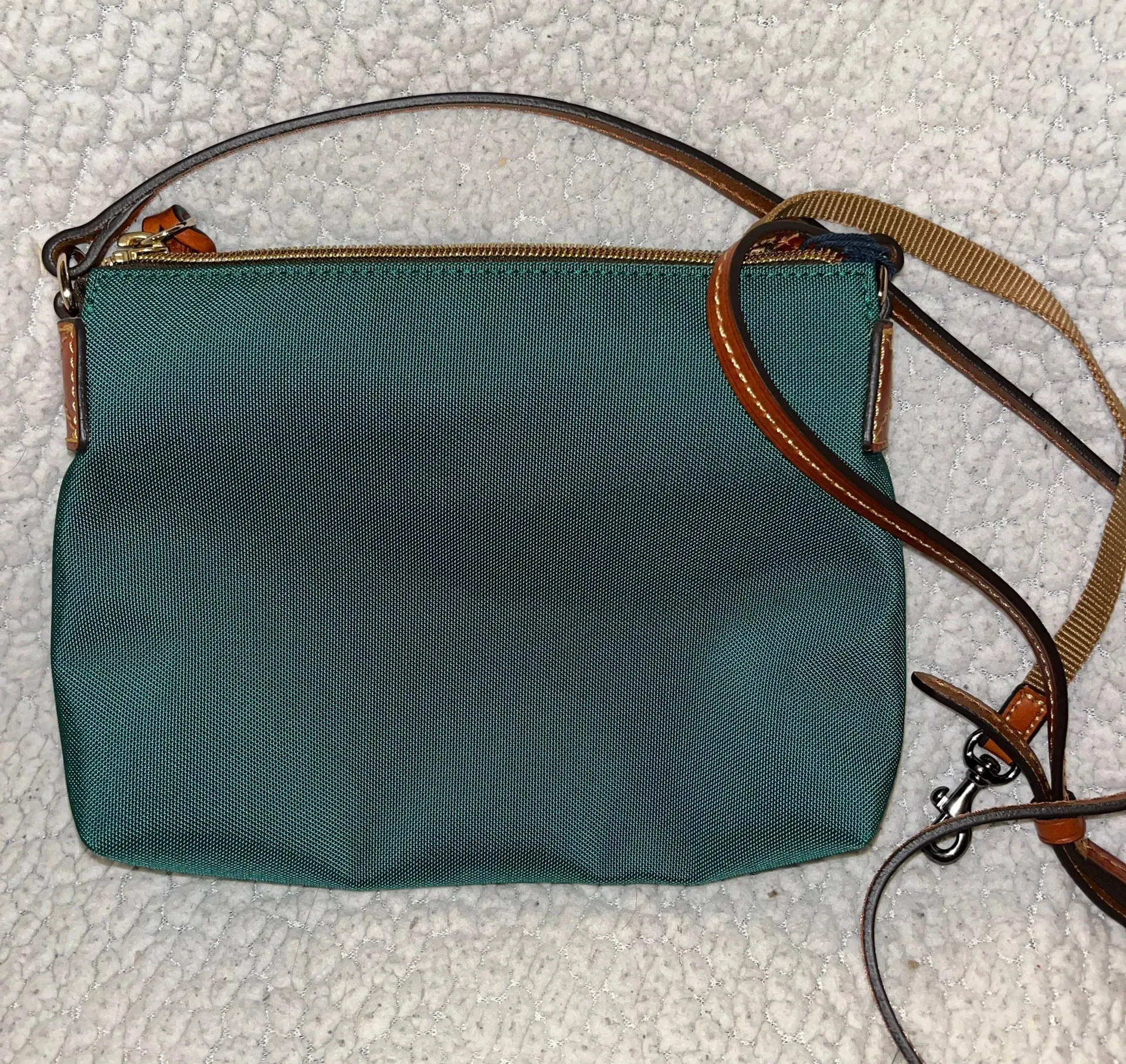 Leaf Crossbody - Image 2