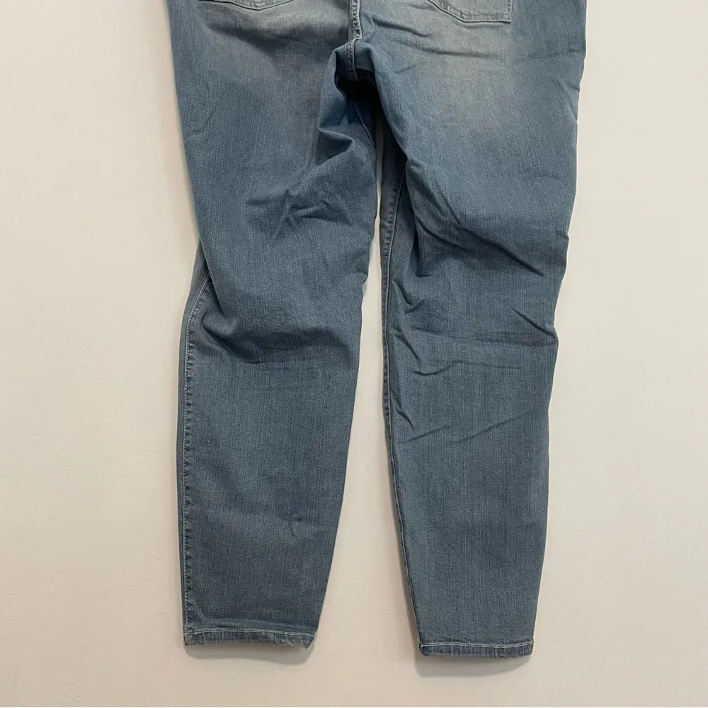 TORRID Plus Size Premium Stretch Light Wash Jegging Mid Rise Jeggings Jeans 24 R - Image 16
