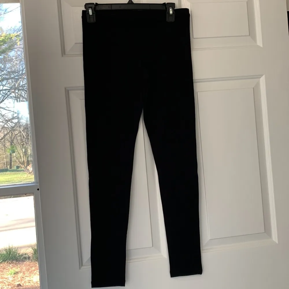Hue Leggings Never Worn Black Size Small - Image 2
