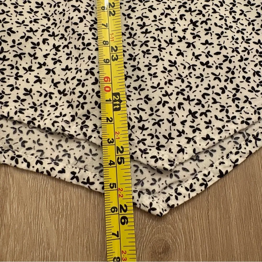 J. Jill Black and White Button Down Shirt Lightweight Ultra Soft Womens Medium Size undefined - Image 9