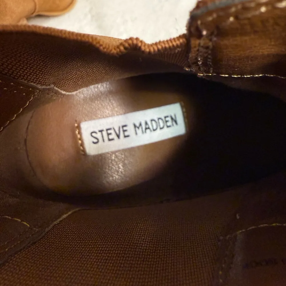 Steve manden  Brown Suede Ankle Boots - Image 6