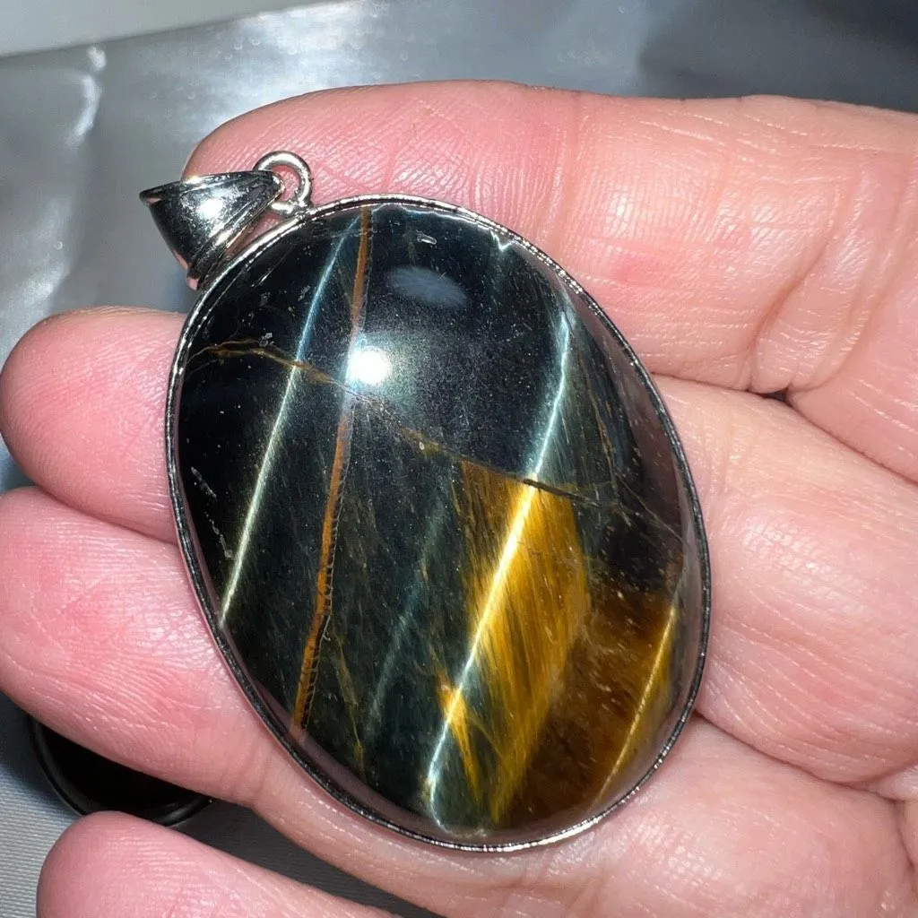 Set of Two Vintage Tiger Eye‎ Pendants Silver - Image 3