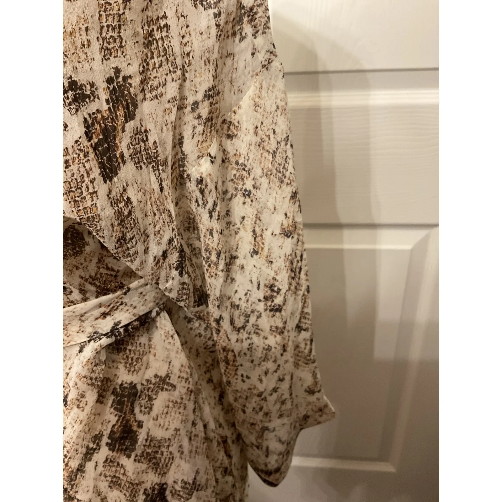 Nicholas 100% Silk Snakeskin Semi - Image 4