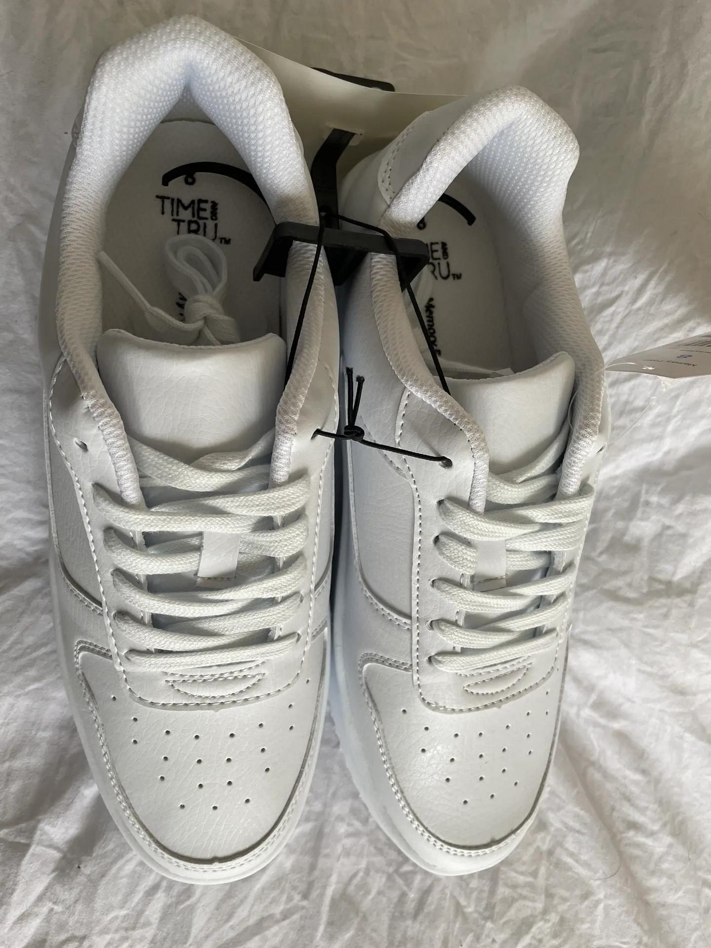 Time & Tru White Sneakers - Image 3