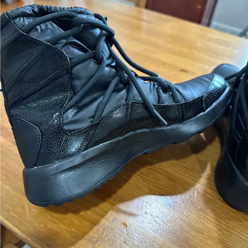 Nike  Black Ankle Boots Tanjun high Rise - Image 9