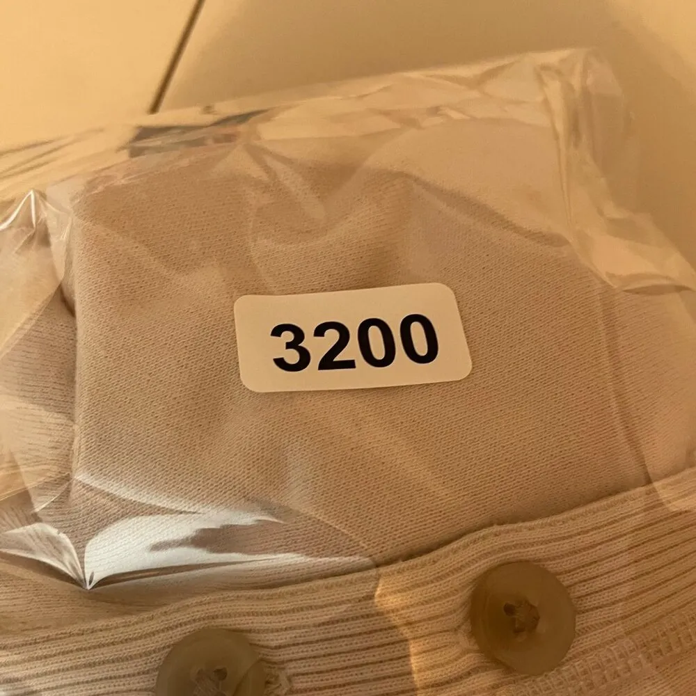 Hollister Women's XS Cream Cropped Henley Sweatshirt Top Casual Comfy Loungewear - Image 9