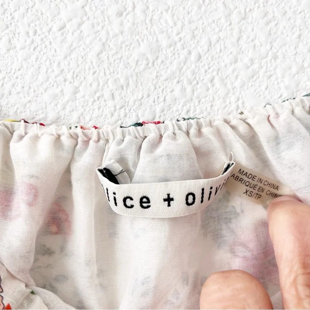 Alice + Olivia Deb Square-Neck Cropped Balloon Sleeve Blouse - Image 3