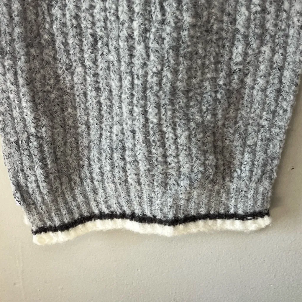 Old Navy Heather Gray Soft-Brushed Shaker-Stitch Scarf for Women OS - Image 2
