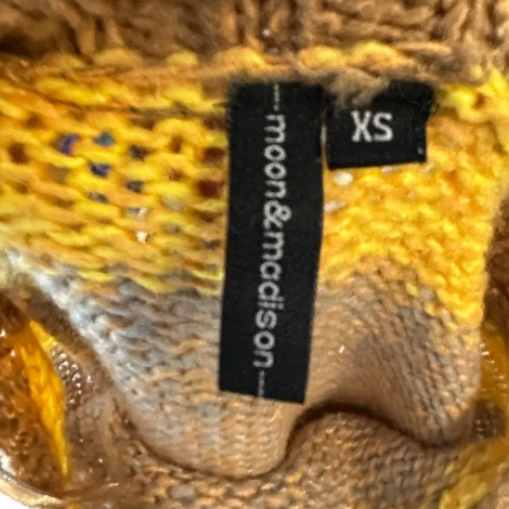 Moon‎ & Madison Cropped Sweater Brown Size XS - Image 5