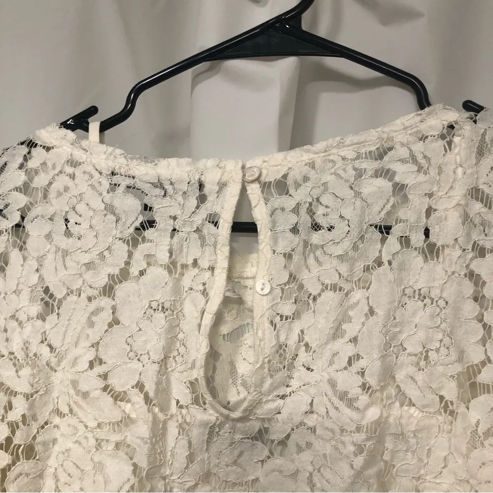 White lacy top - Image 4