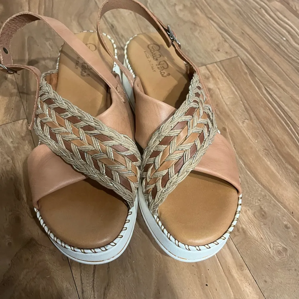 Cream and Tan Loafers with Braided Design Size 10 - Image 5