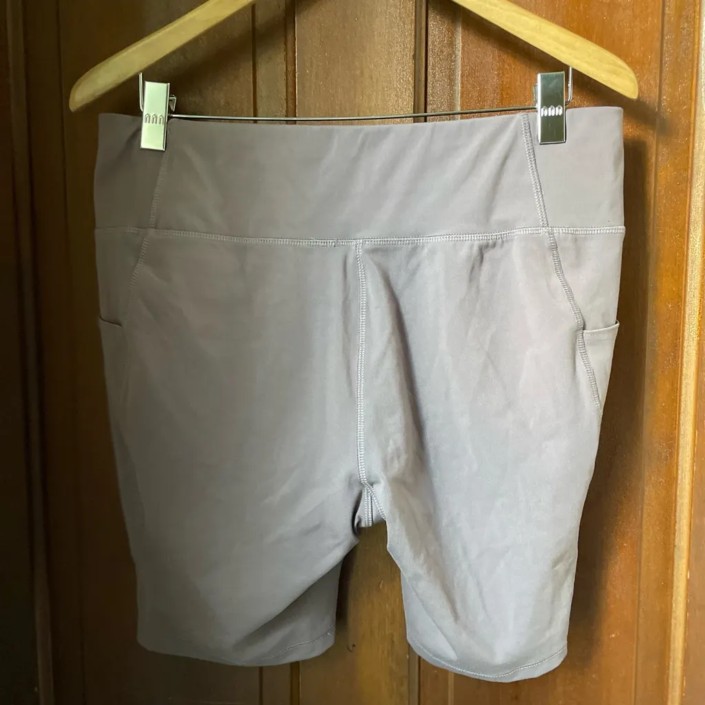 mta sport women's extra large purple fitted bike shorts - Image 5