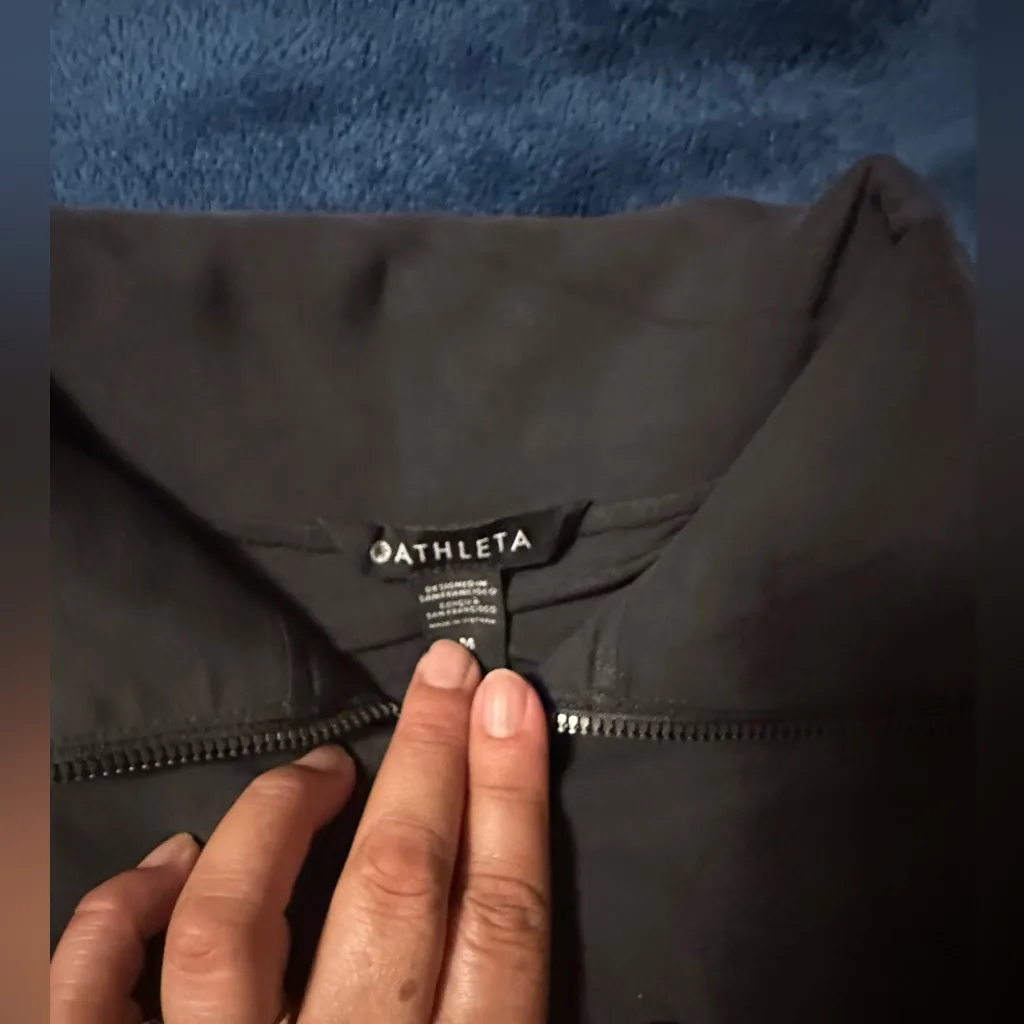 Athleta Women's  black  Zip-Up Sweater - Image 4