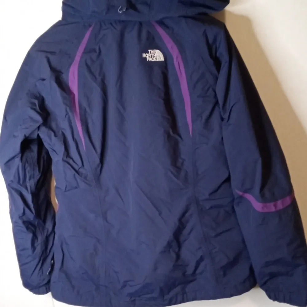 women's 3-1 triclimate jacket purple jacket size Medium - Image 7