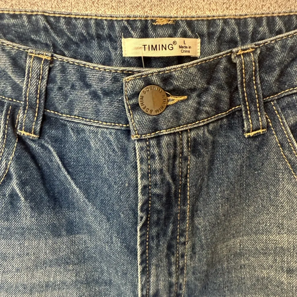 Timing Los Angeles Women Size Large Wide Leg Distressed Paint Splash Denim Jeans - Image 3