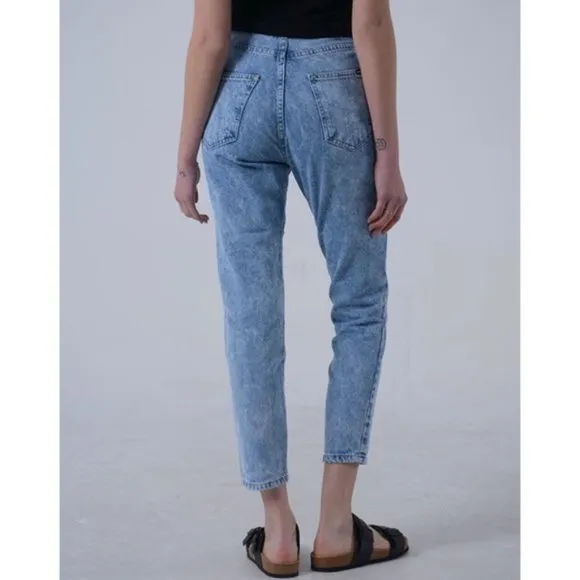 BETRO SIMONE high waist rigid acid wash denim MOM JEANS Size 27 New - Image 2