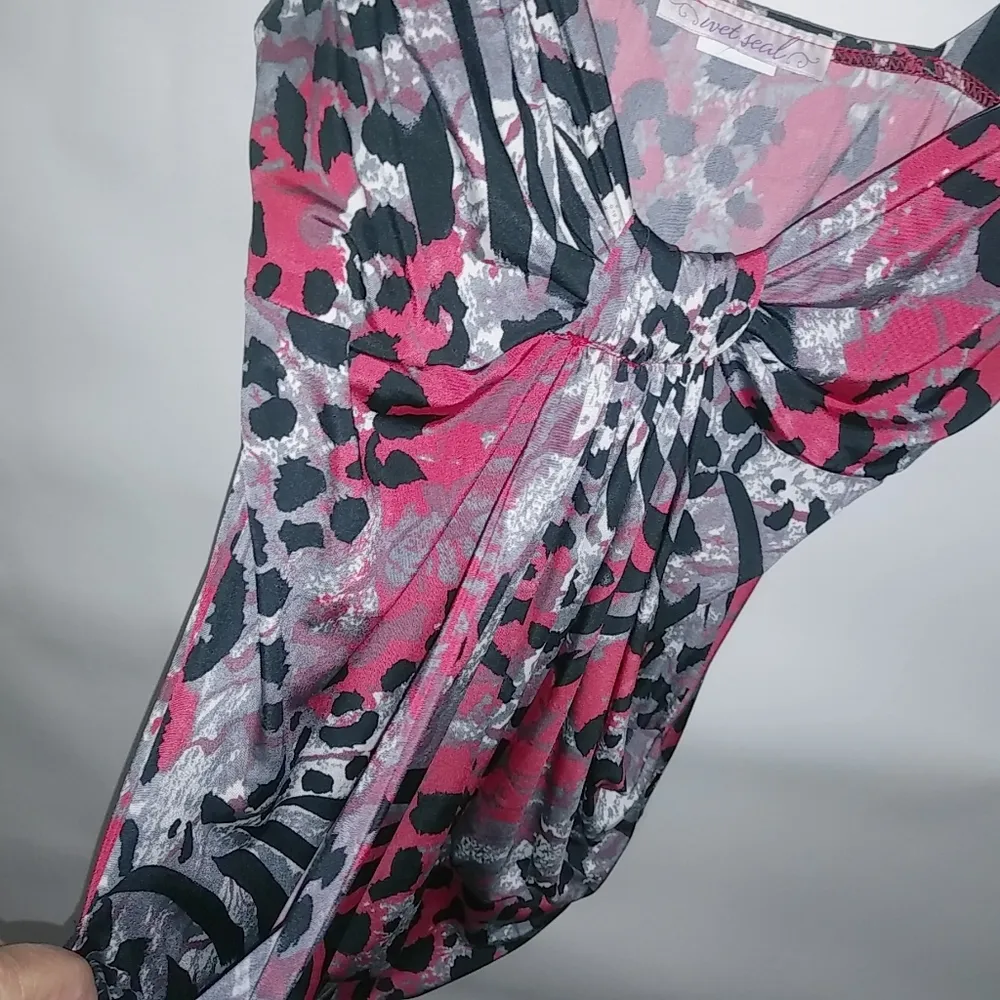Wet Seal S Black Pink Leopard Bubble Top - Image 3