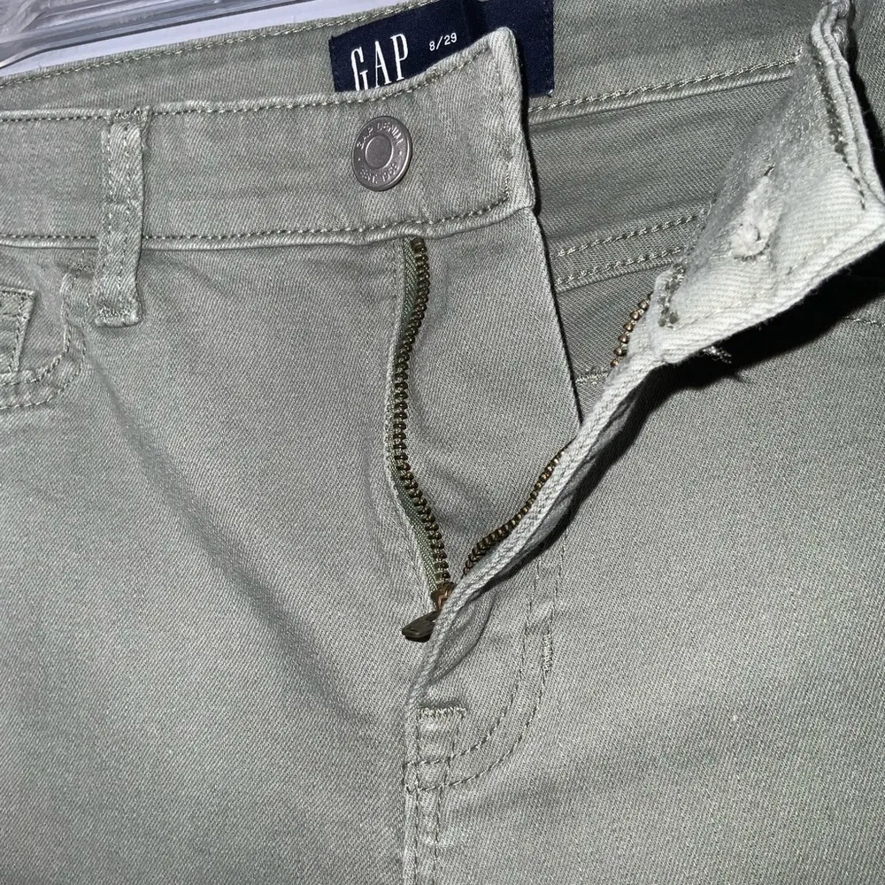 Gap Sage Green Cropped Skimmer Mid Rise Denim Leggings 5 Pockets Size 8 - Image 9